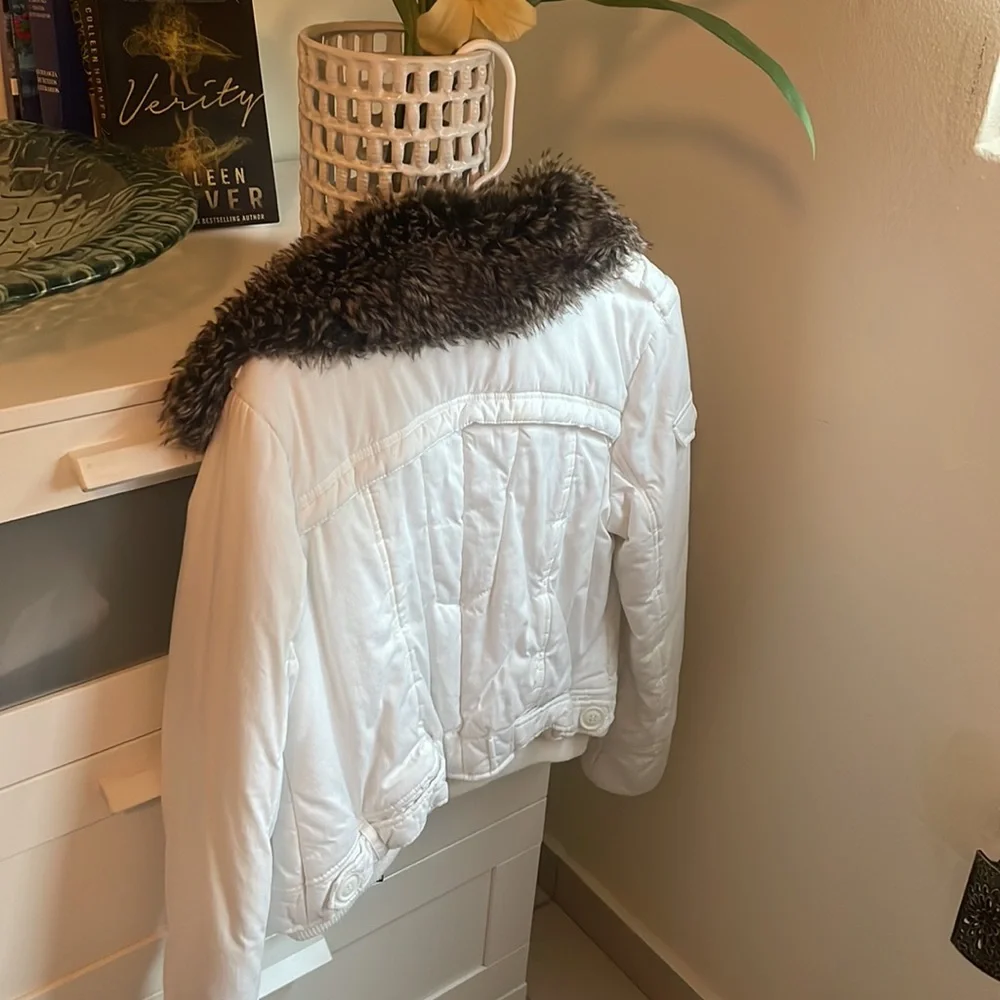 Fluffy Jacket 🪷 - Picture 3 of 3